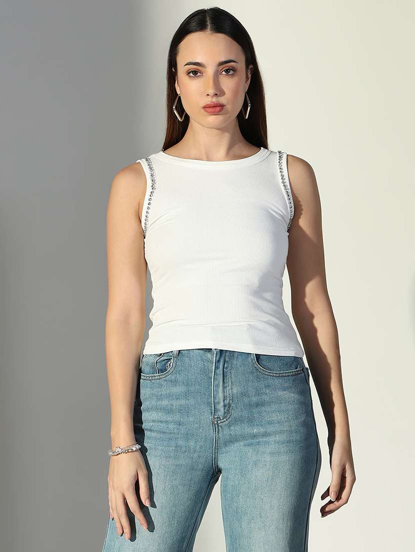 women white solid sleeveless top