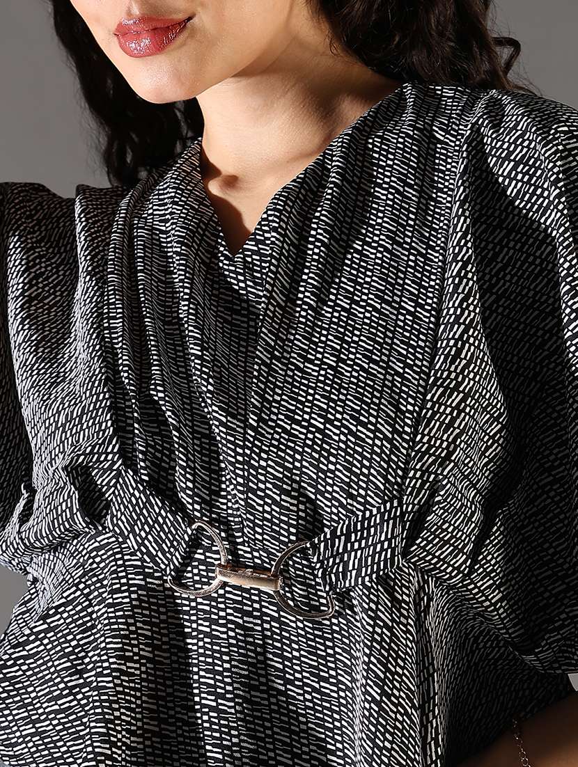 women black printed v neck top - 21682323 -  Standard Image - 5