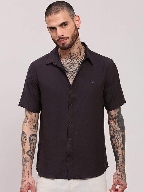 men short sleeves solid casual shirt - 21682358 -  Standard Image - 0