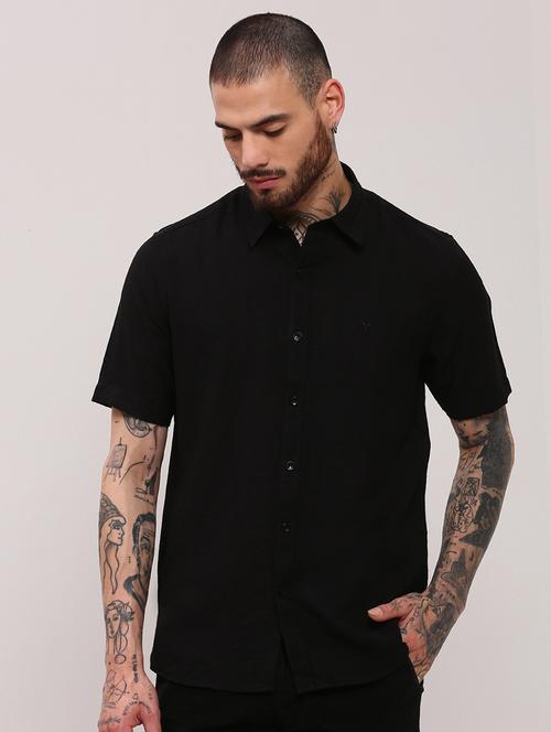 men short sleeves solid casual shirt - 21682360 - Standard Image - 0