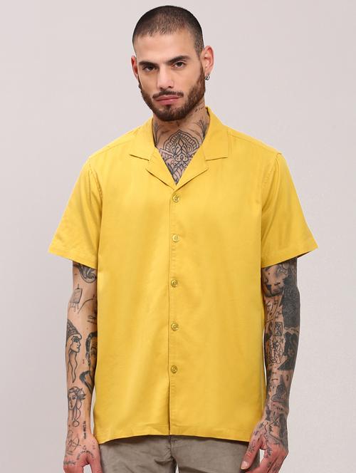 men short sleeves solid casual shirt - 21682381 - Standard Image - 0