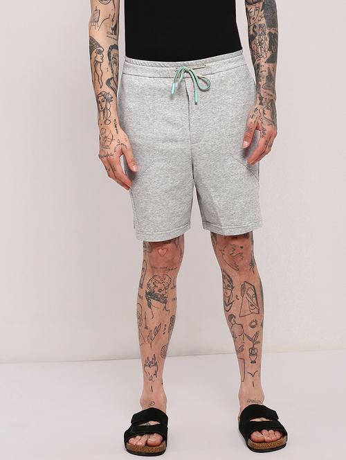 men mid rise solid shorts - 21682396 -  Standard Image - 0