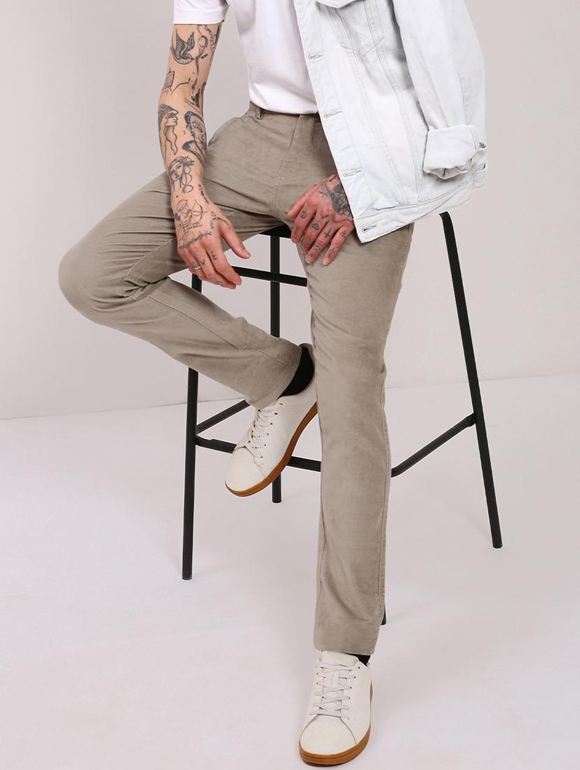 men low rise solid chinos - 21682450 - Standard Image - 3
