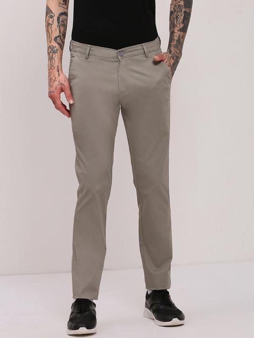 men low rise solid chinos - 21682459 -  Standard Image - 0