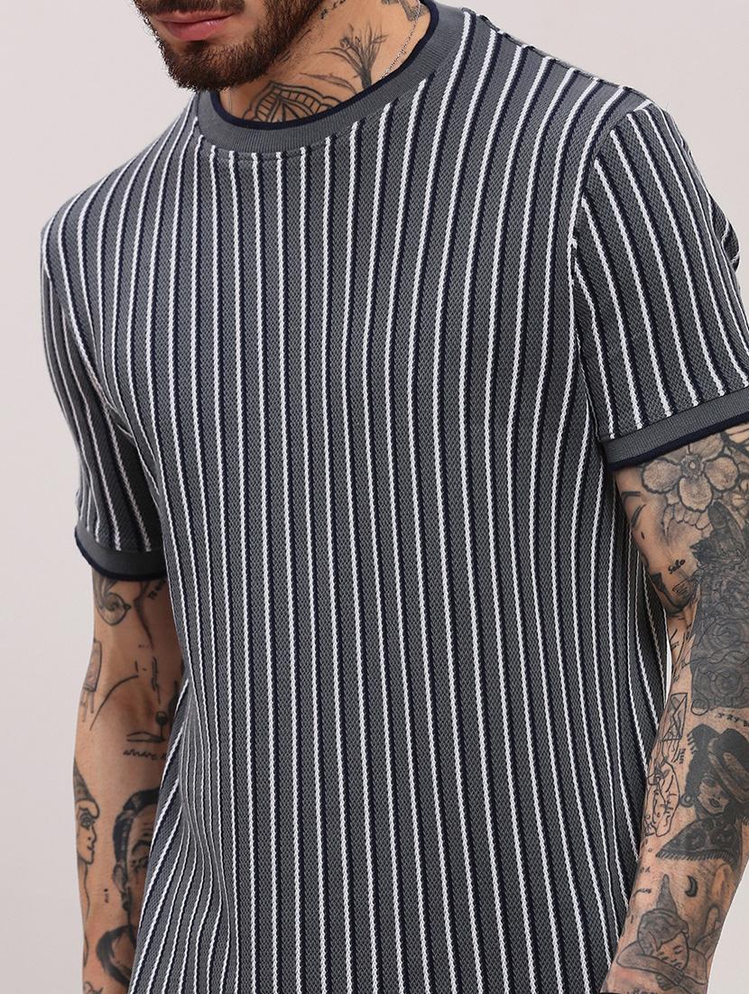 men short sleeves striped t-shirt - 21682481 - Standard Image - 5