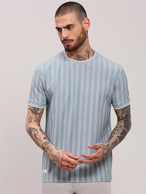 men short sleeves striped t-shirt - 21682492 - Standard Image - 0