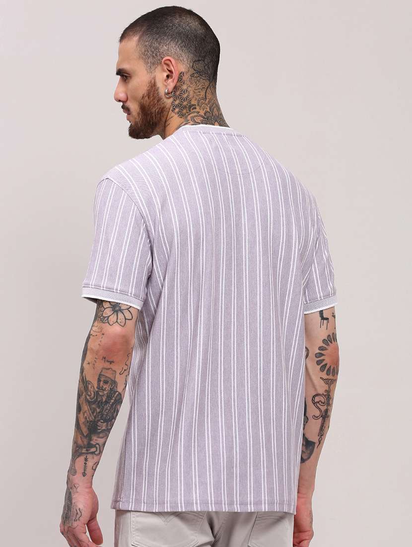 men short sleeves striped t-shirt - 21682493 - Standard Image - 3