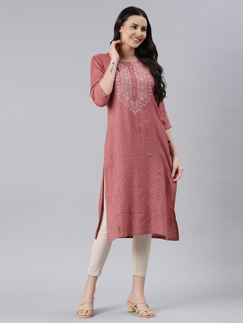 women round neck embroidered straight kurta - 21682706 - Zoom Image - 0