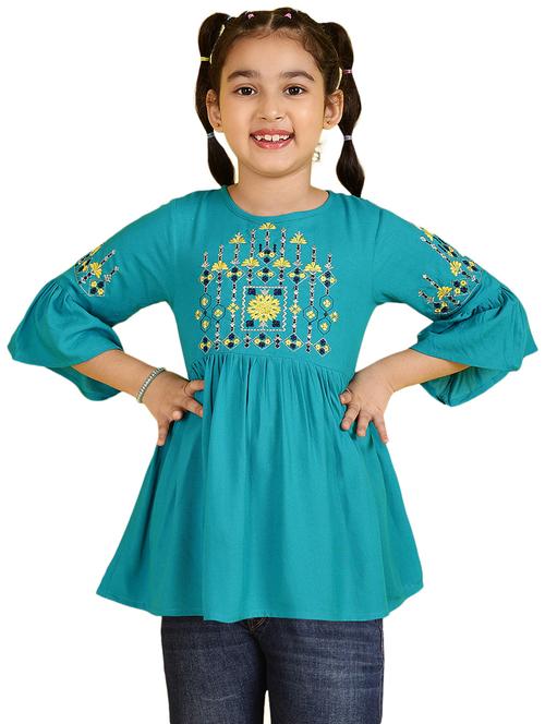 girls three quarter sleeves flared top - 21683746 -  Standard Image - 0