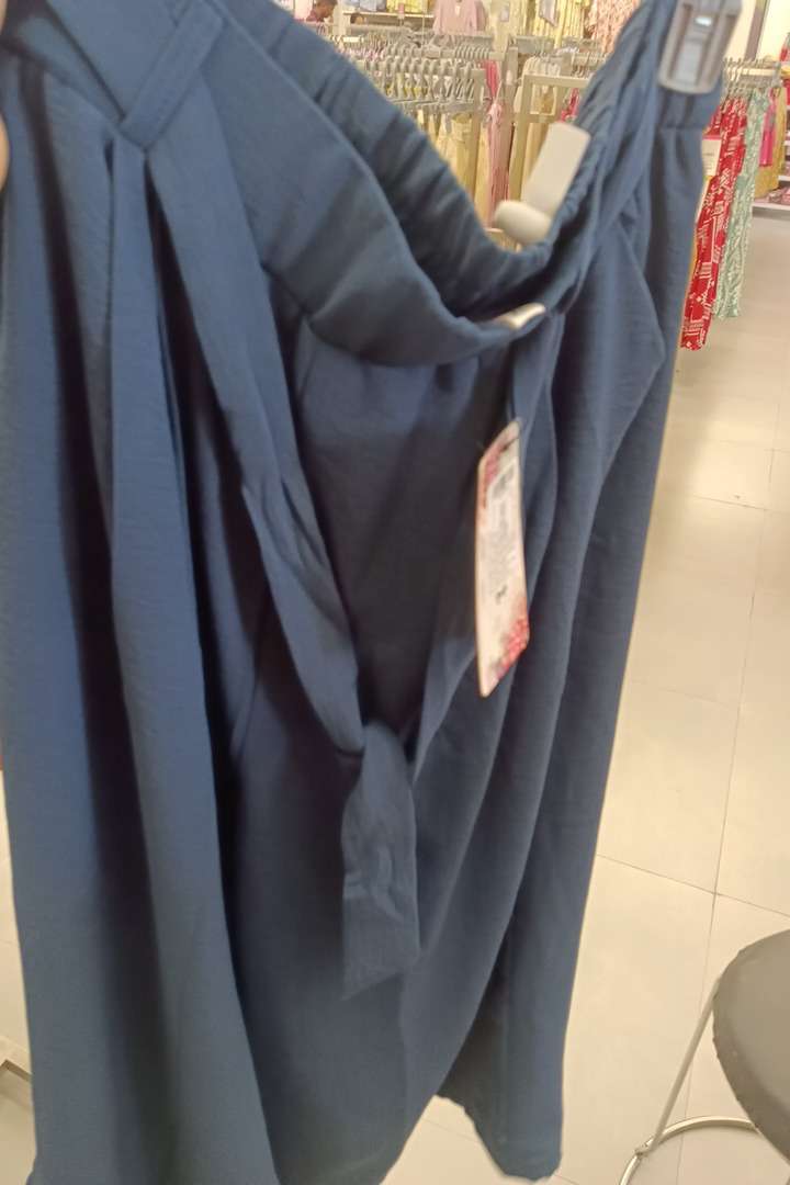 teal imported capris - 21683915 -  Zoom Image - 0