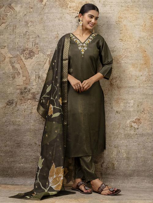 women three quarter sleeve kurta pant with dupatta set - 21684130 - Standard Image - 0