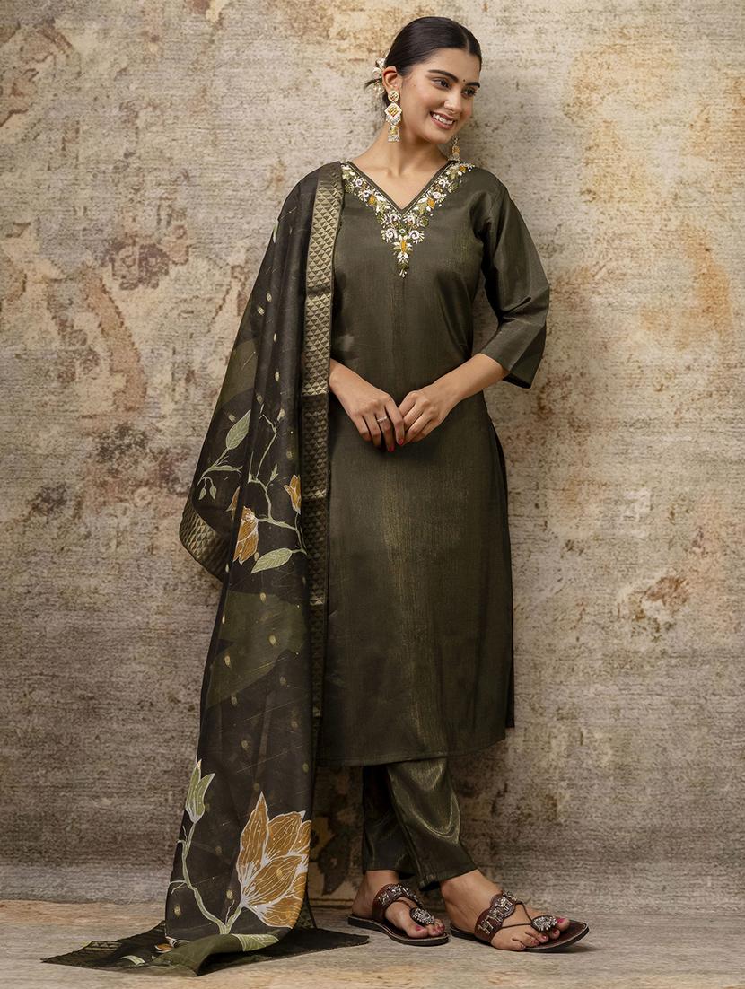 women three quarter sleeve kurta pant with dupatta set - 21684130 - Zoom Image - 0