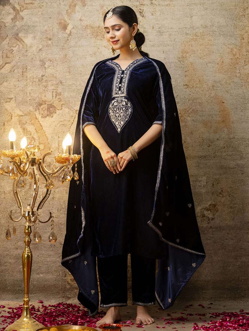 women embroidered three quarter sleeve suit set - 21684144 - Zoom Image - 0