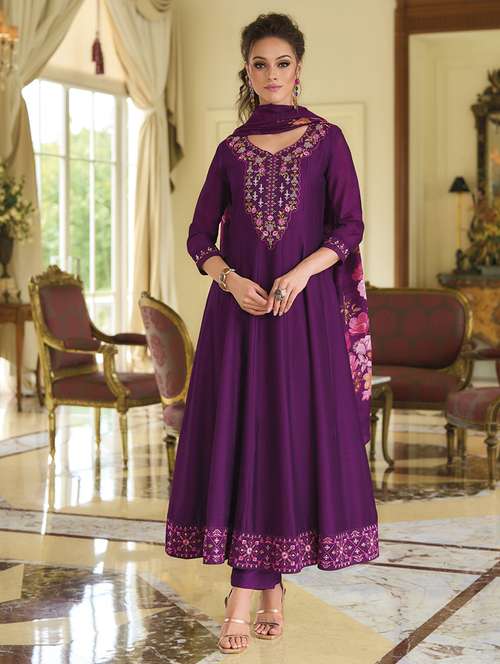 women three quarter sleeve kurta pant with dupatta set - 21684159 - Standard Image - 0