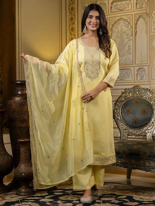 women three quarter sleeve kurta palazzo with dupatta set - 21684171 - Standard Image - 0