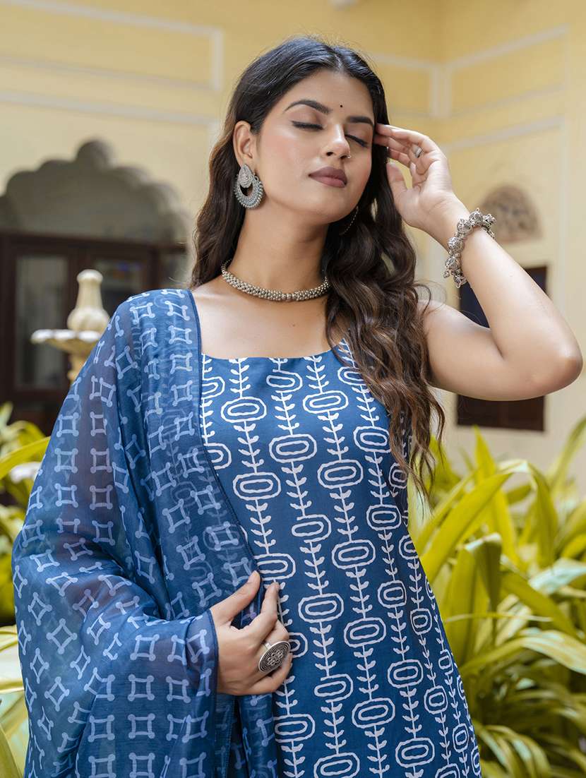 women blue printed sleeveless kurta pant with dupatta set - 21684221 -  Standard Image - 3
