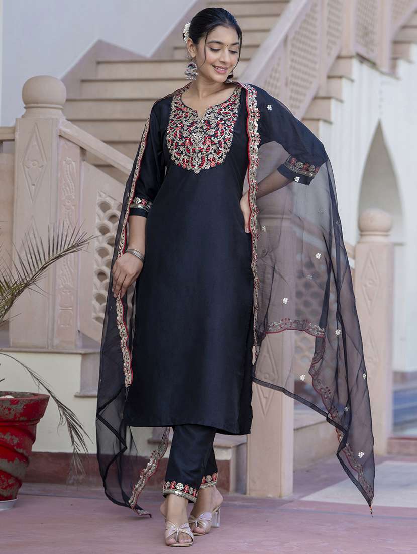 women three quarter sleeve kurta pant with dupatta set - 21684227 - Standard Image - 3