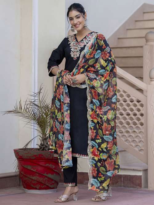 women three quarter sleeve kurta pant with dupatta set - 21684230 -  Standard Image - 0