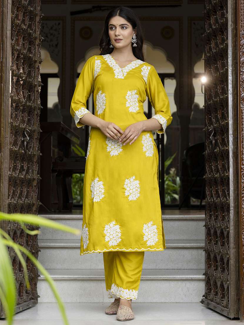 women embroidered three quarter sleeve kurta pant set - 21684231 -  Zoom Image - 0