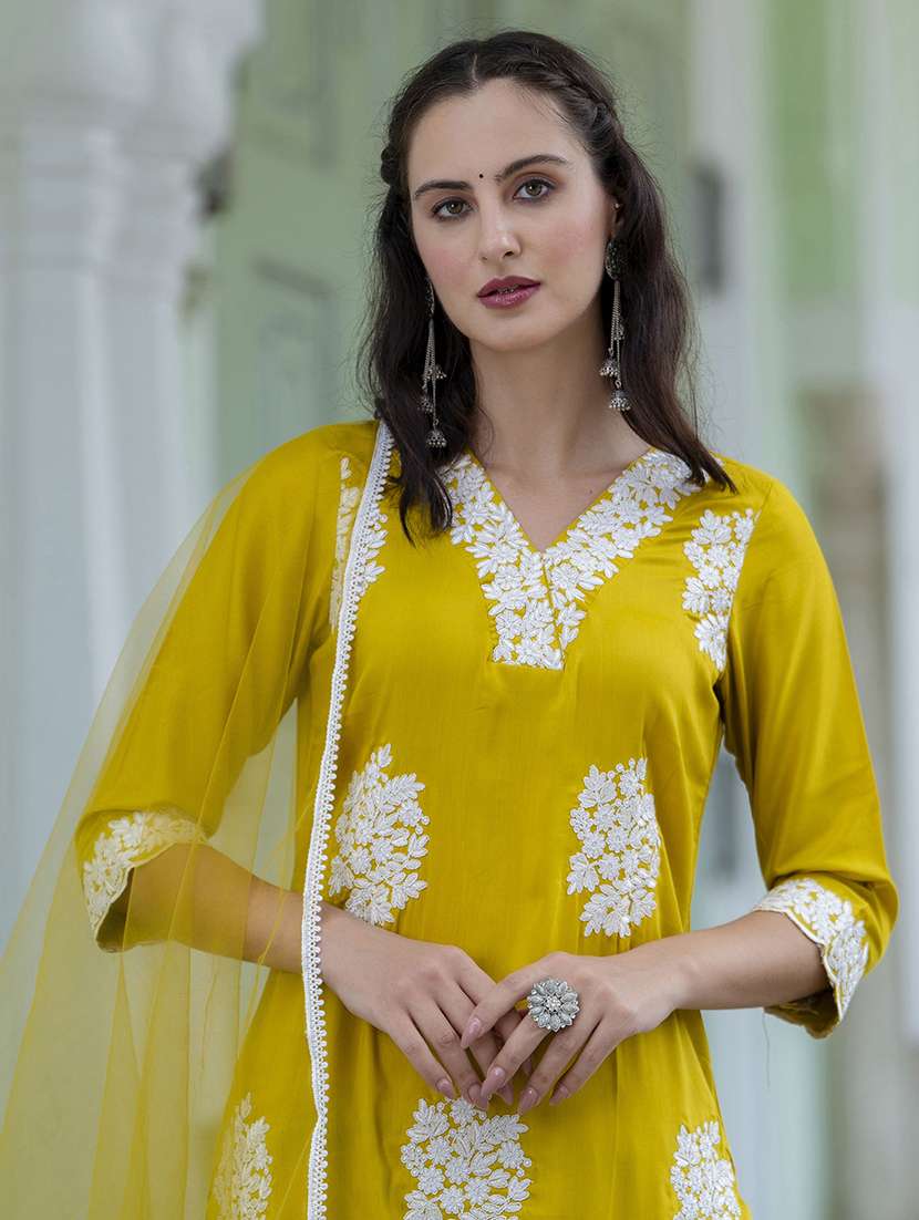 women three quarter sleeve kurta pant with dupatta set - 21684250 -  Standard Image - 3