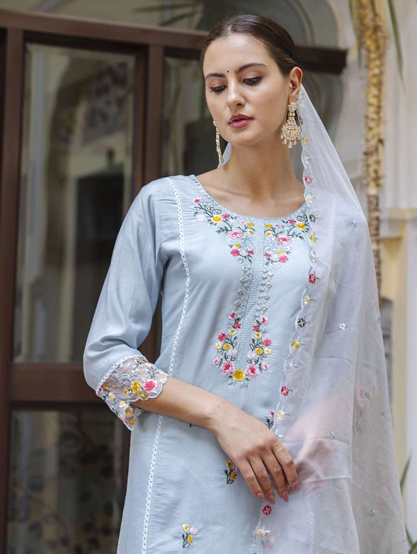 women three quarter sleeve kurta pant with dupatta set - 21684253 -  Standard Image - 3