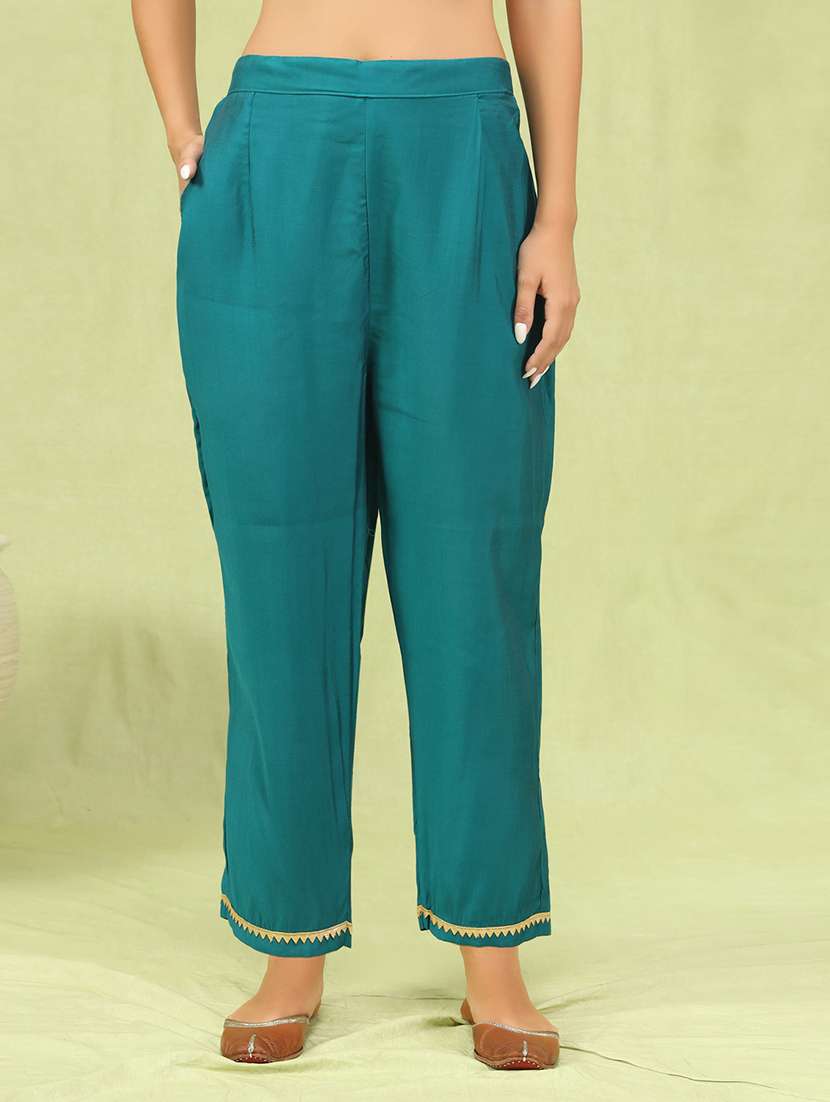 women three quarter sleeve kurta pant with dupatta set - 21684263 - Standard Image - 3