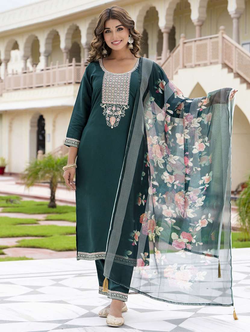 women three quarter sleeve kurta pant with dupatta set - 21684303 -  Zoom Image - 0