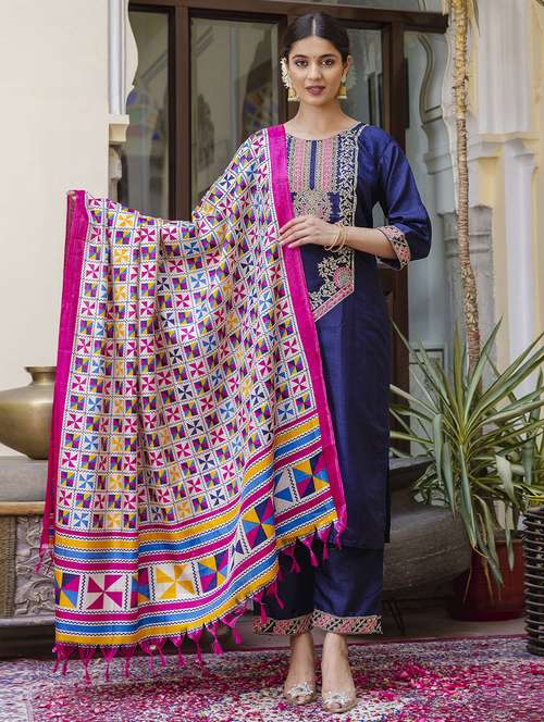women three quarter sleeve kurta pant with dupatta set - 21684358 -  Standard Image - 0