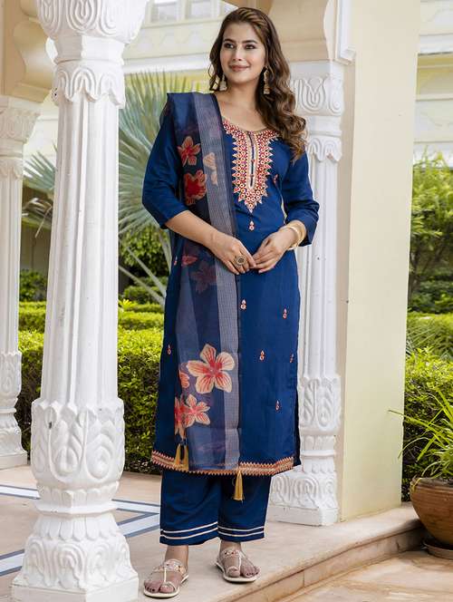 women three quarter sleeve kurta pant with dupatta set - 21684361 - Standard Image - 0