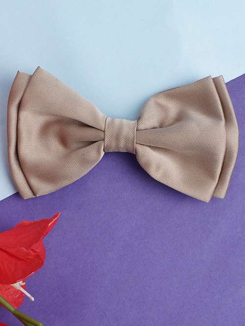 men solid pre-tied bow  - 21684928 -  Standard Image - 0