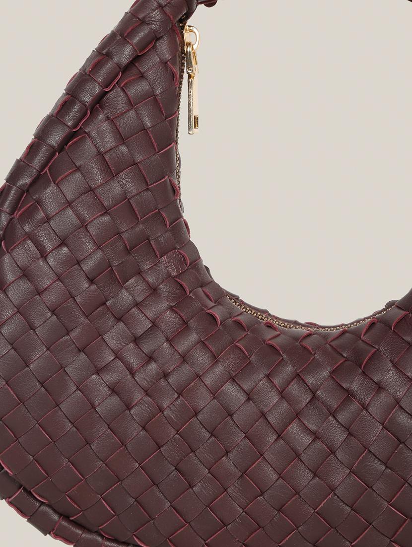women textured leather handbag - 21685466 - Standard Image - 5