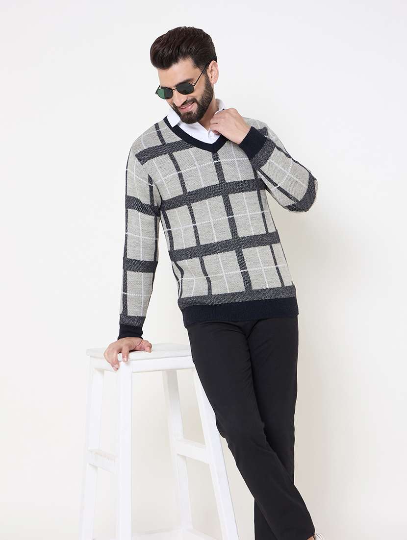 men long sleeves checkered pullover - 21686336 -  Standard Image - 3