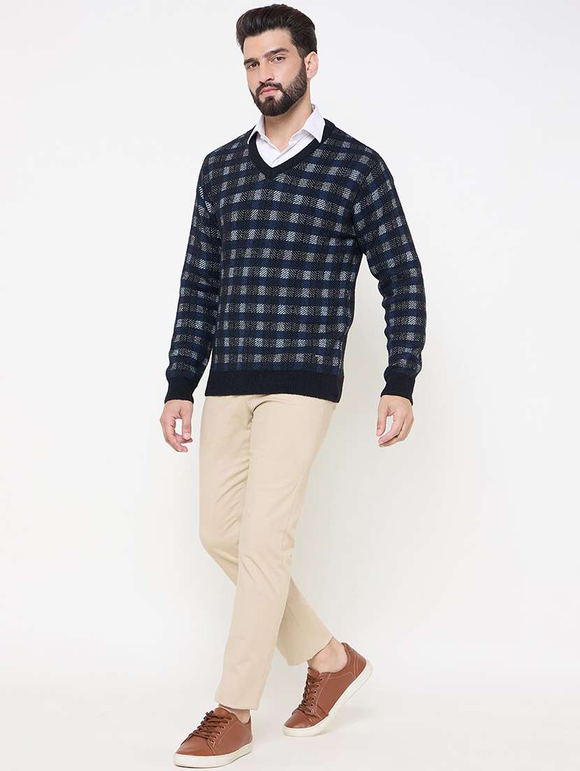men long sleeves checkered pullover - 21686338 -  Standard Image - 3