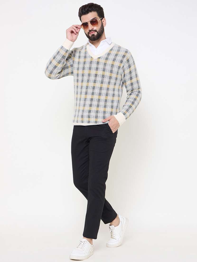 men long sleeves checkered pullover - 21686339 -  Standard Image - 3