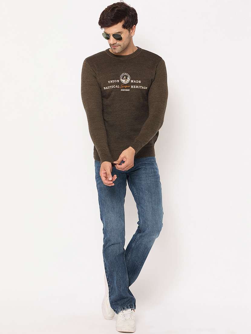men long sleeves typographic pullover - 21686355 - Standard Image - 3