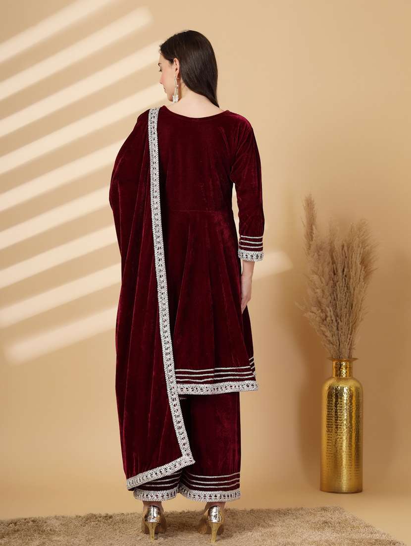 women gota detailed winter wear suit set - 21686393 -  Standard Image - 3