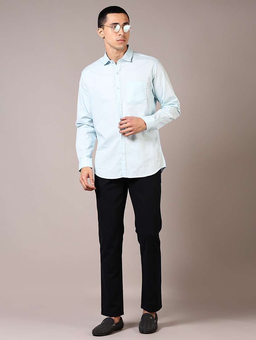 Men Solid Mid Rise Chinos Trouser