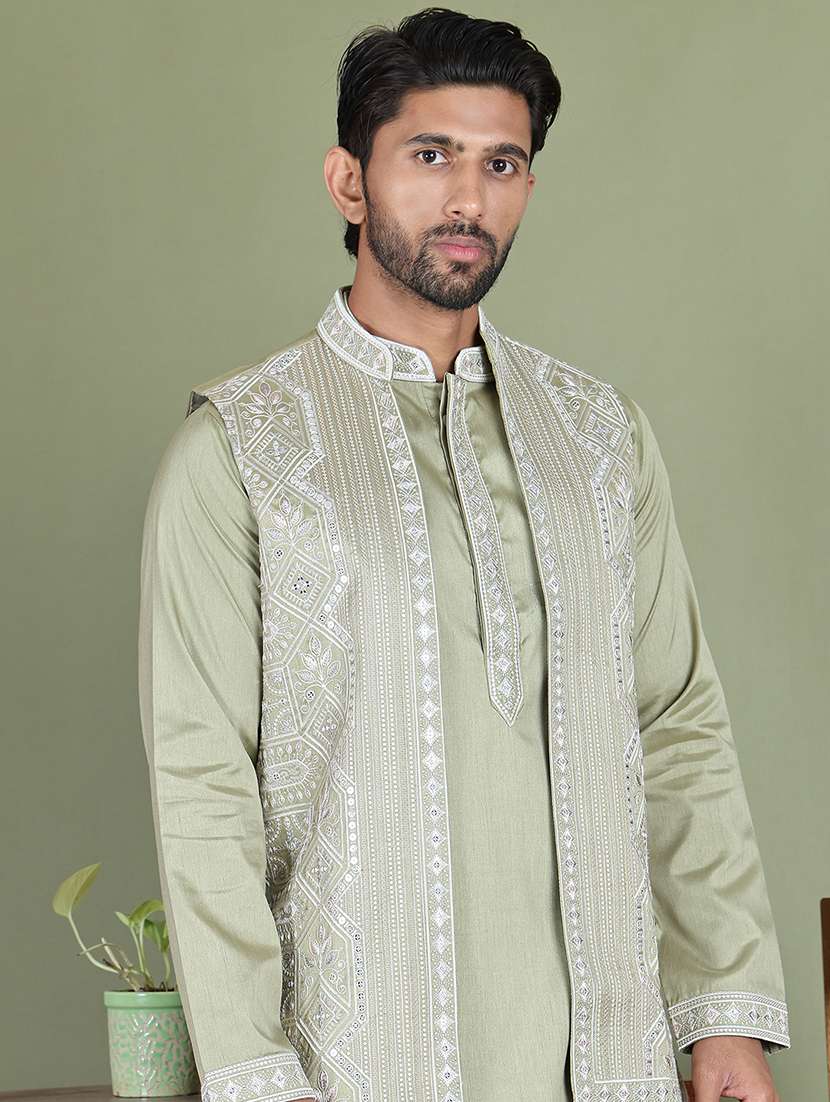 men embroidered kurta pyjama with jacket ethnic wear set - 21687093 -  Standard Image - 3