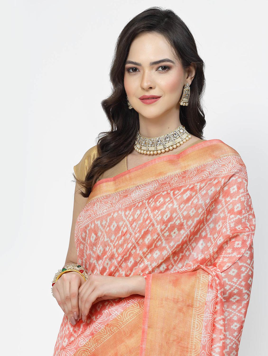 women printed casual wear saree with blouse - 21687136 - Standard Image - 3