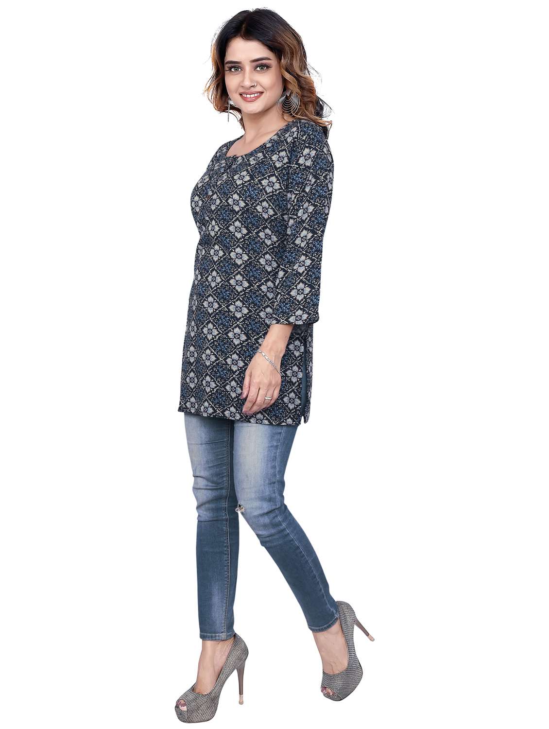 women three quarter sleeve straight kurti - 21687937 -  Standard Image - 3