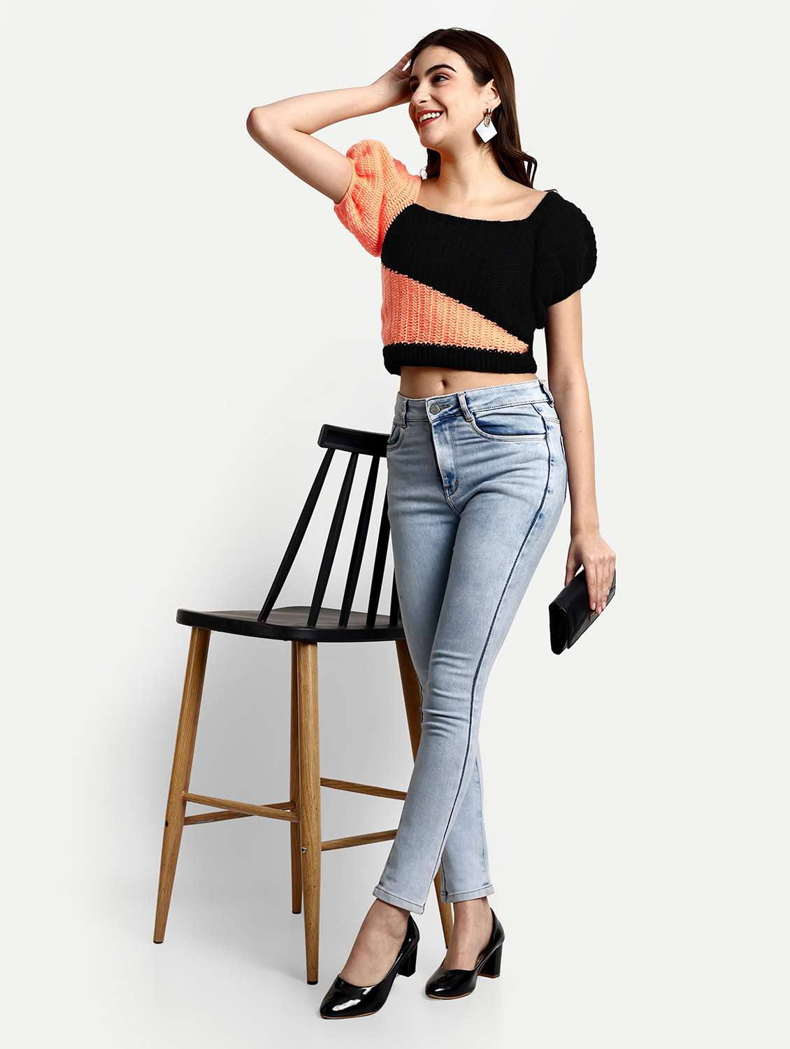 women color block winter wear crop top - 21688471 - Standard Image - 3