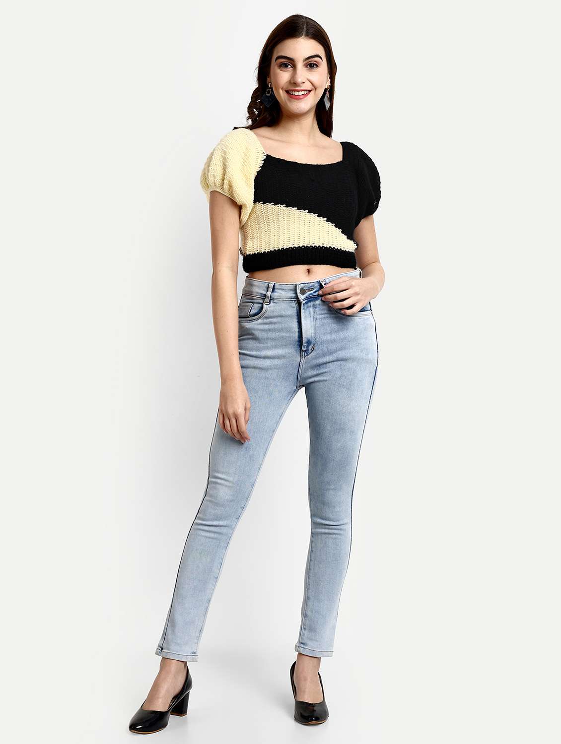 women color block winter wear crop top - 21688473 -  Standard Image - 3