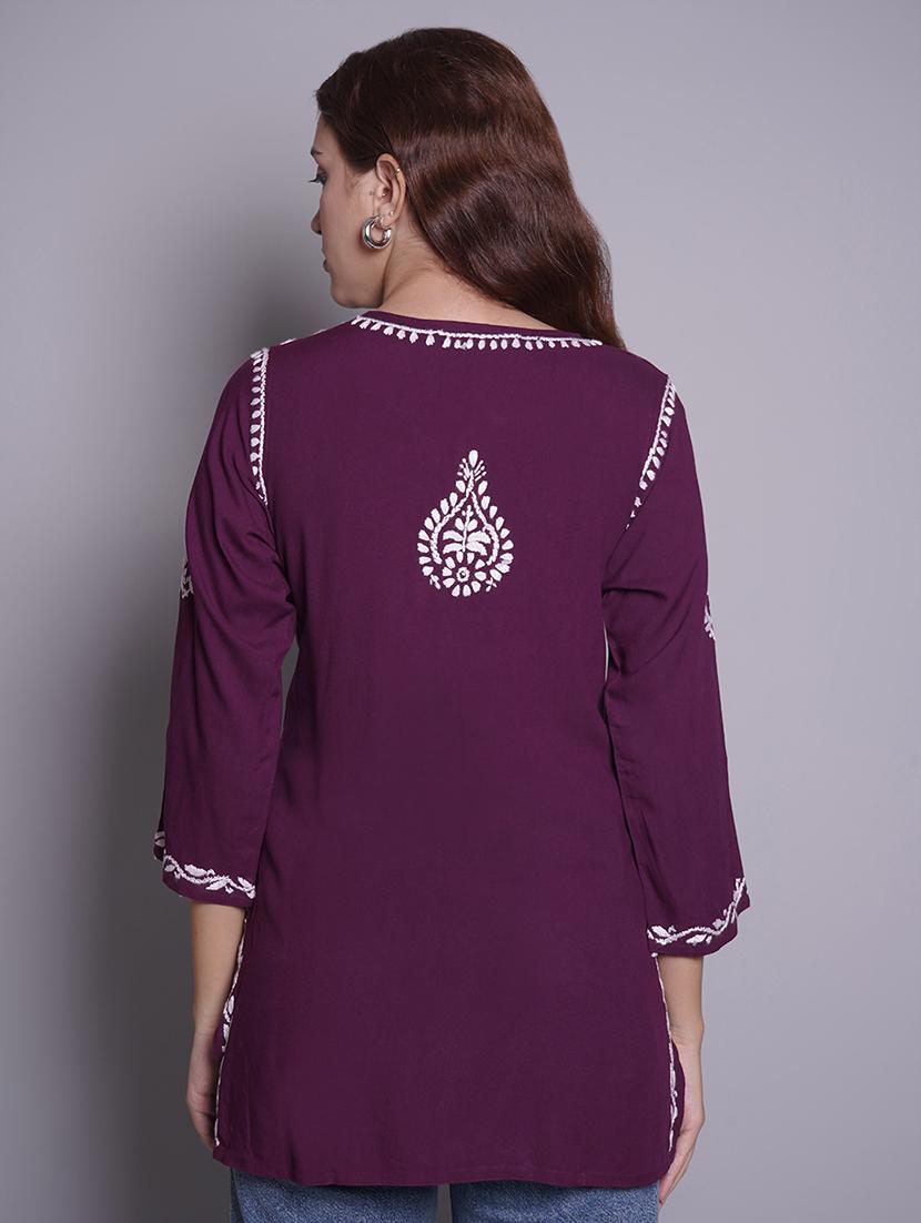women three quarter sleeve straight chikankari kurti - 21688767 - Standard Image - 3