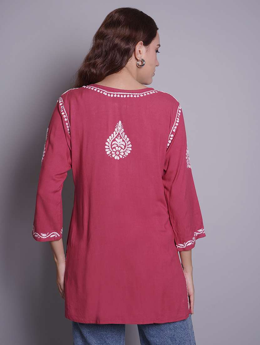 women three quarter sleeve straight chikankari kurti - 21688768 - Standard Image - 3