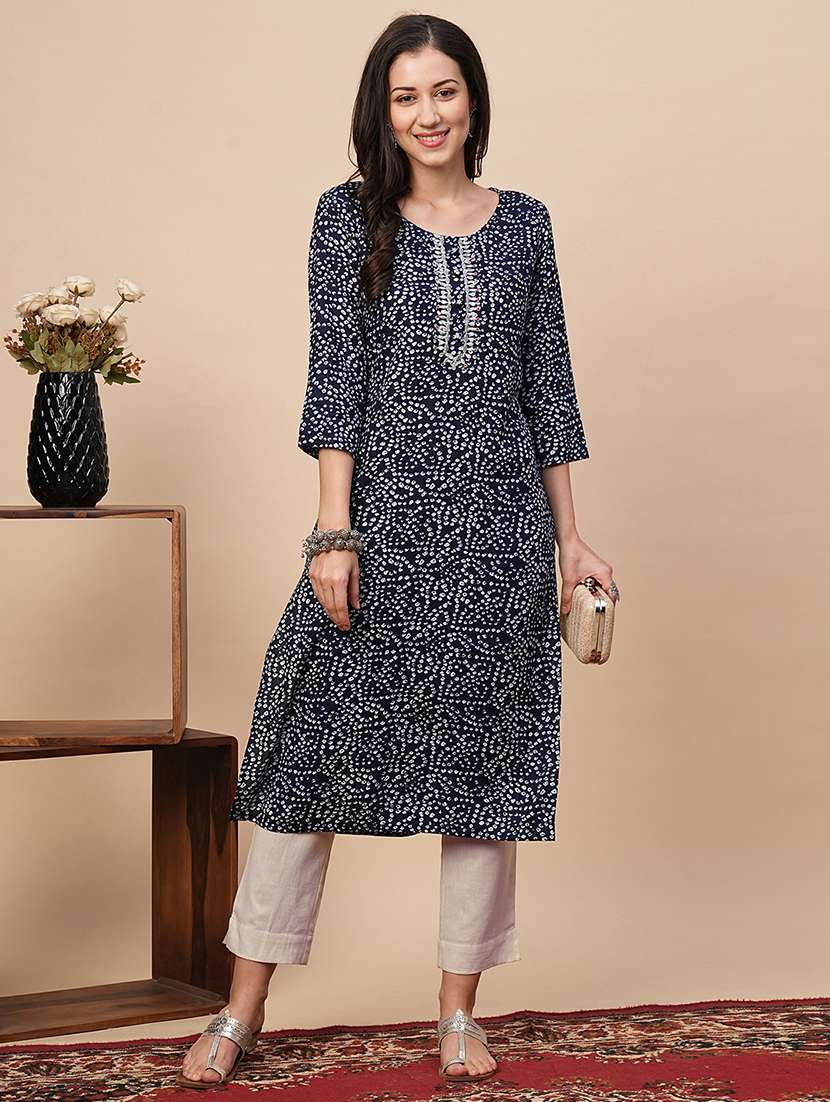 women solid high rise tapered pant - 21689573 -  Standard Image - 3