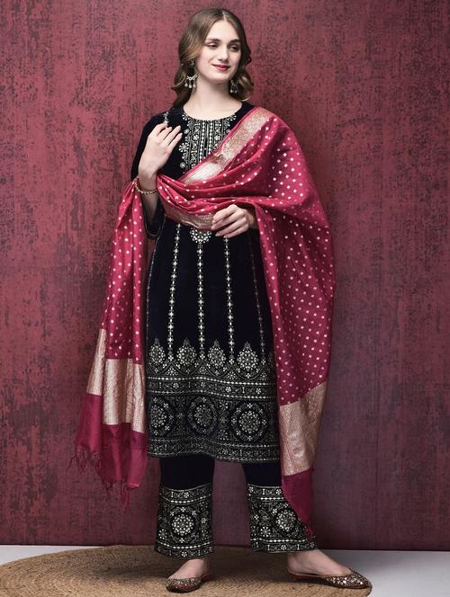 women embroidered long sleeve suit set - 21689707 - Standard Image - 0