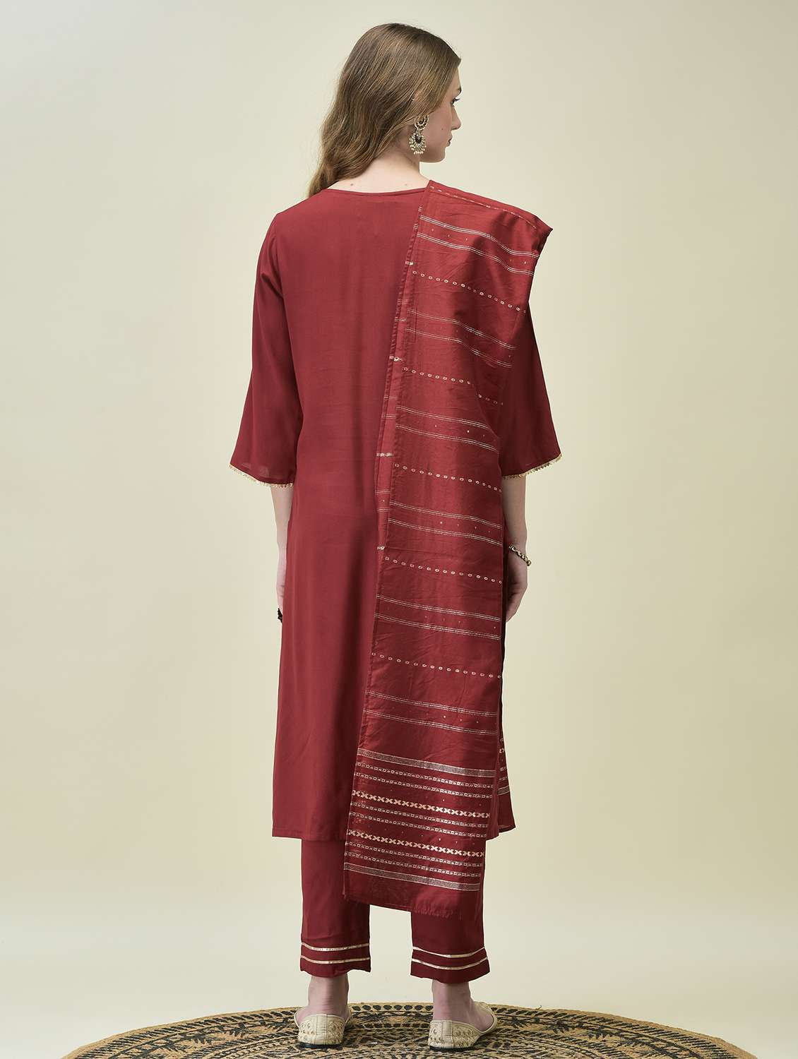 women three quarter sleeve kurta pant with dupatta set - 21689734 -  Standard Image - 3