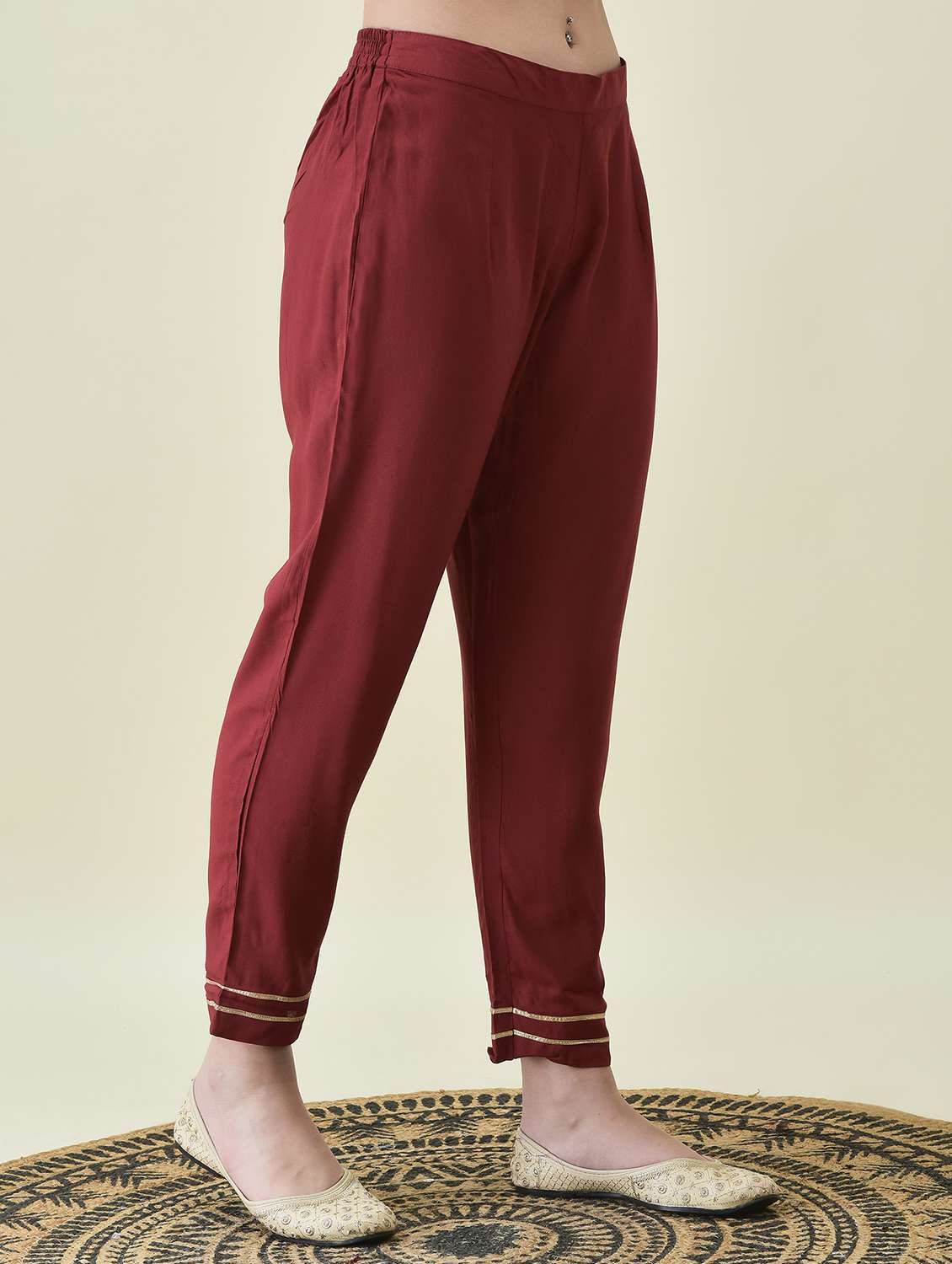 women three quarter sleeve kurta pant with dupatta set - 21689734 -  Standard Image - 5