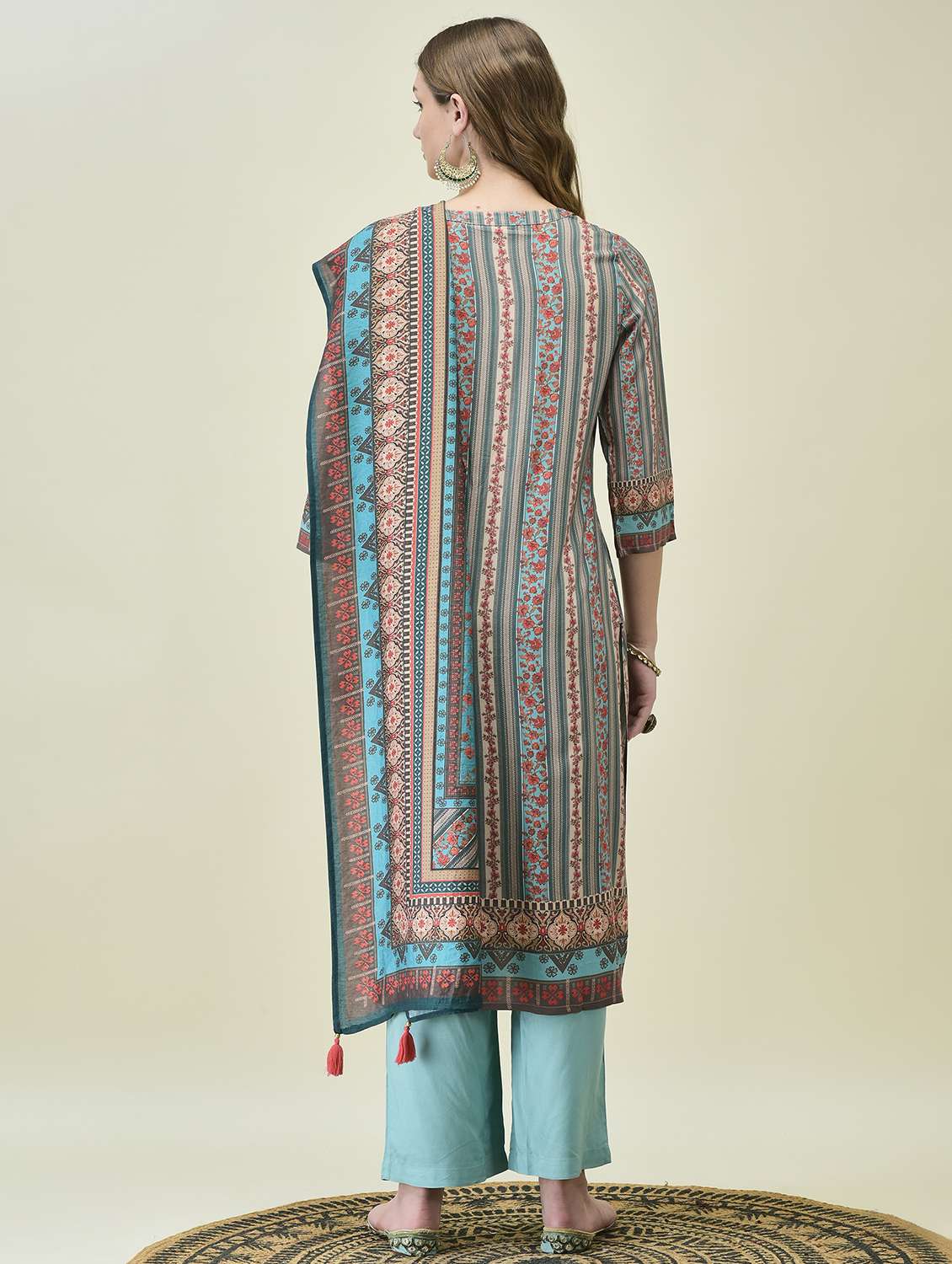 women light blue three quarter sleeve kurta comfort pant dupatta - 21689736 - Standard Image - 3