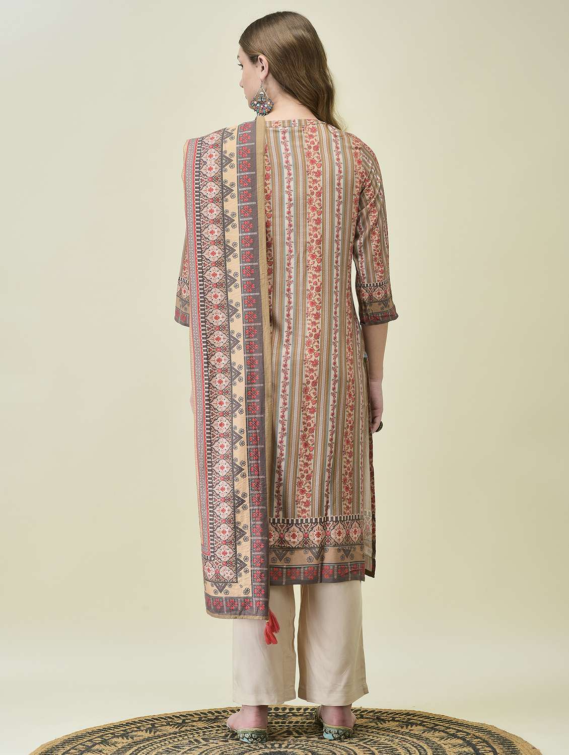 women lbeige three quarter sleeve kurta comfort pant dupatta - 21689737 -  Standard Image - 3